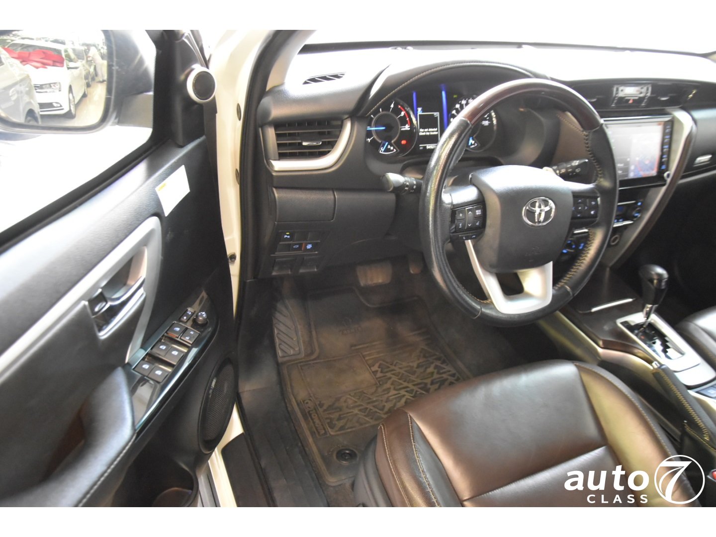 TOYOTA HILUX SW4 - Foto 7