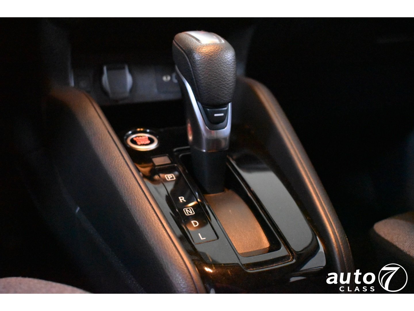 NISSAN VERSA - Foto 12