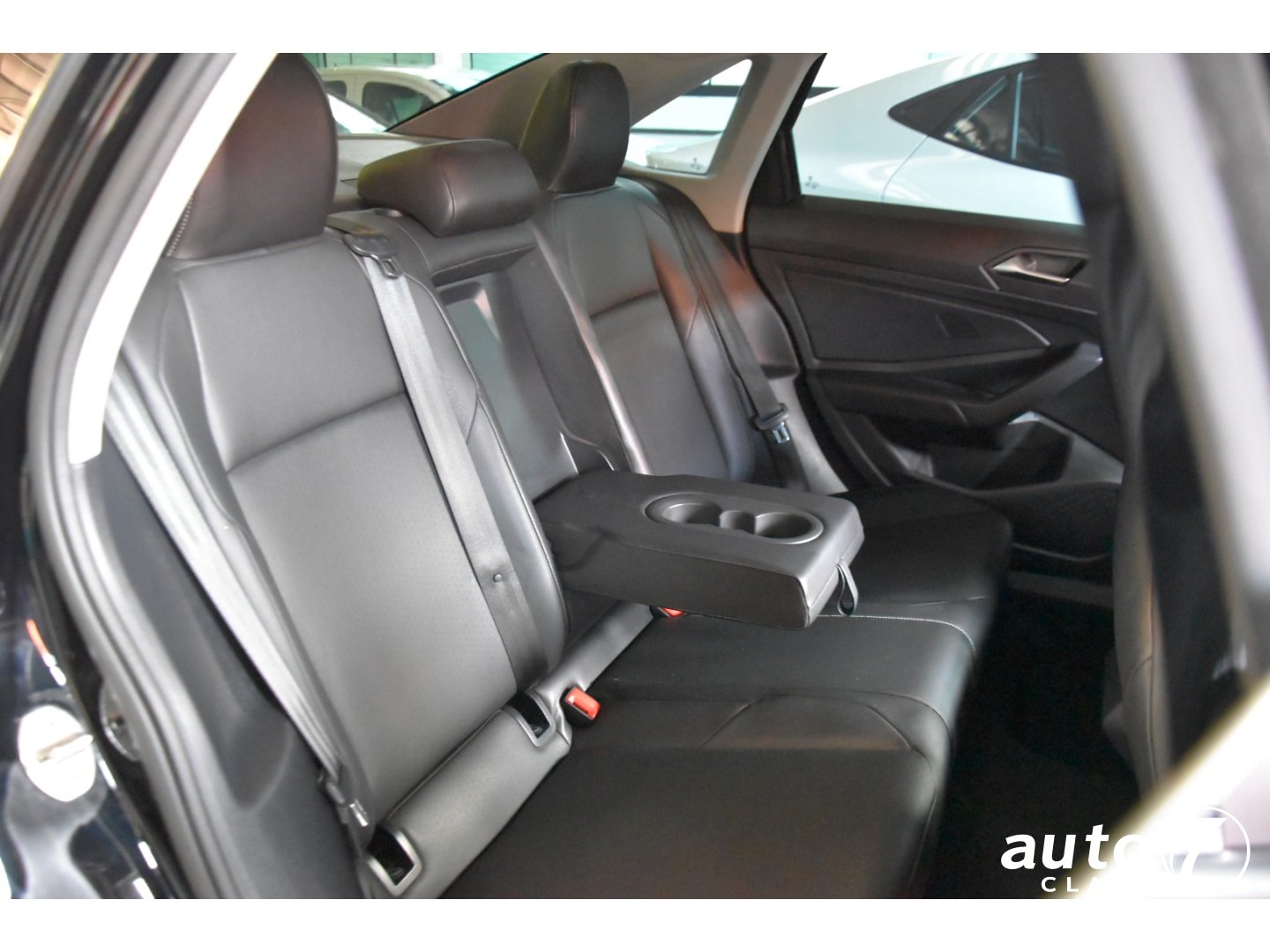 VOLKSWAGEN JETTA - Foto 6